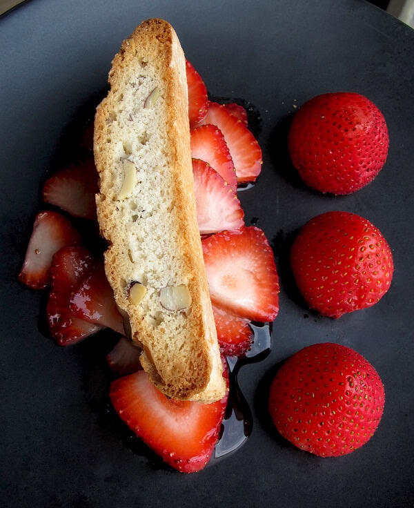 biscotti strawberries biscotti strawberries